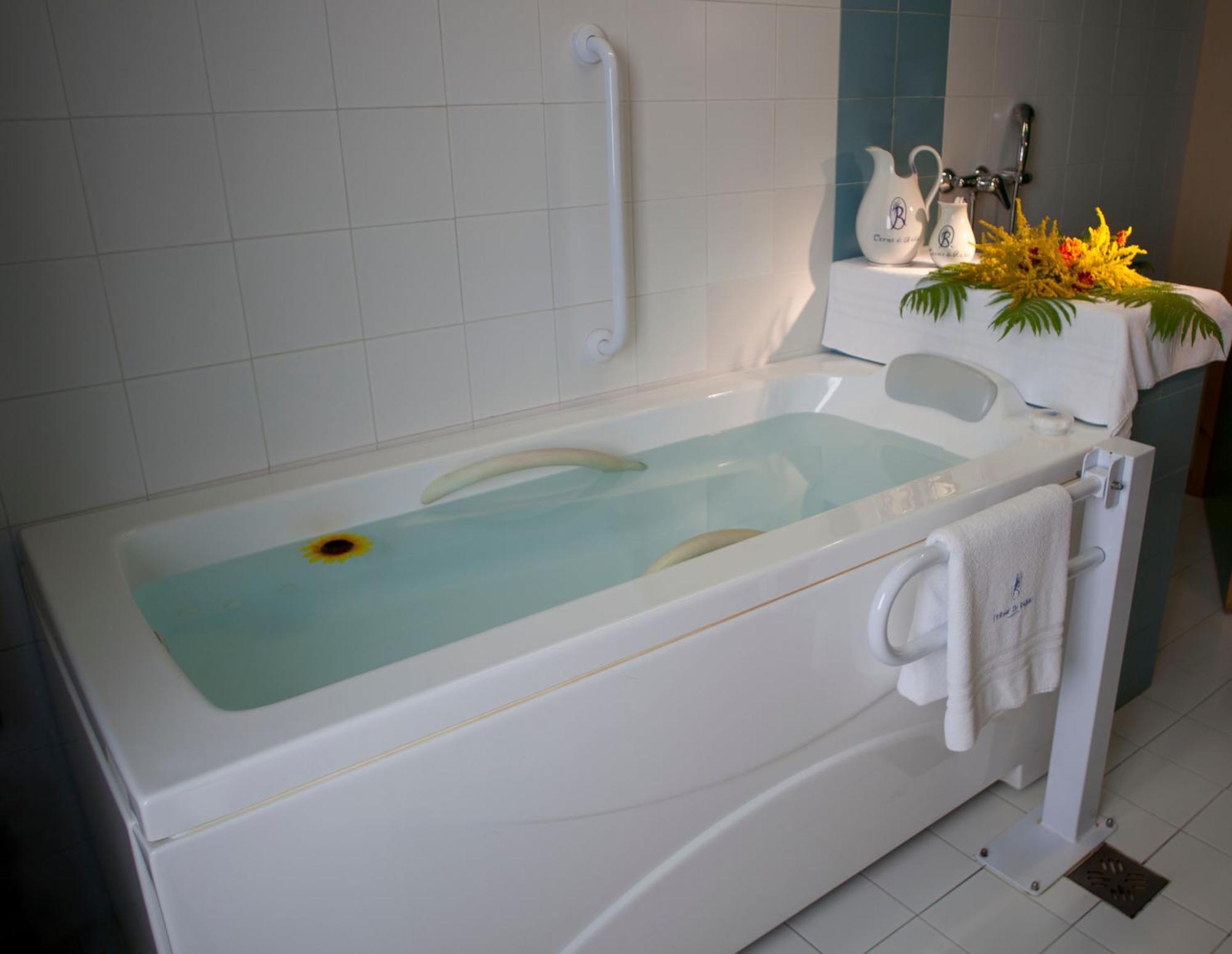 Hotel Terme Di Rabbi Bagni di Rabbi Bagian luar foto